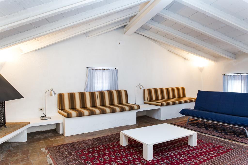 Apartaments Can Gibert Castello  D'Empuries Exterior photo